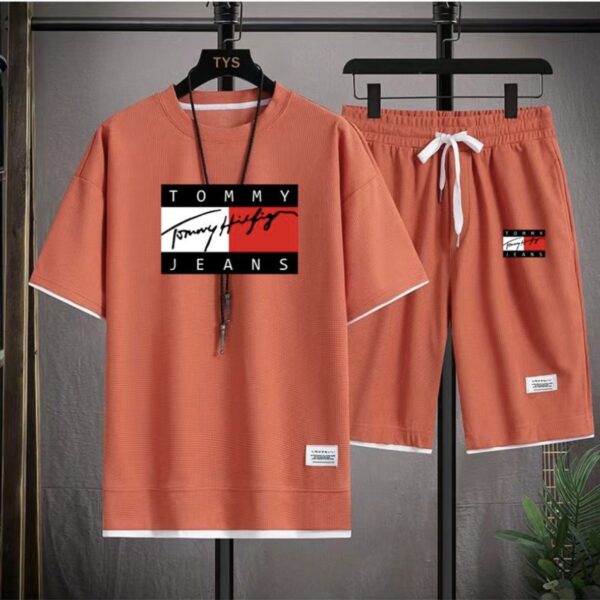 Completo Estivo Uomo Tommy Hilfiger – T-Shirt + Shorts Casual - immagine 7